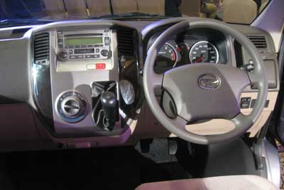 Image of Daihatsu Luxio Modifikasi