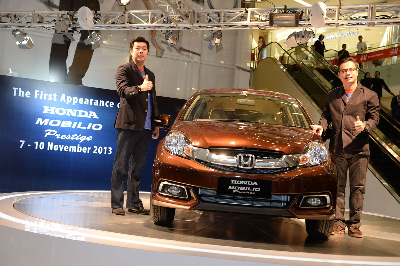 Wah Honda Lengkapi Varian Dengan Mobilio Prestige Raju Febrians